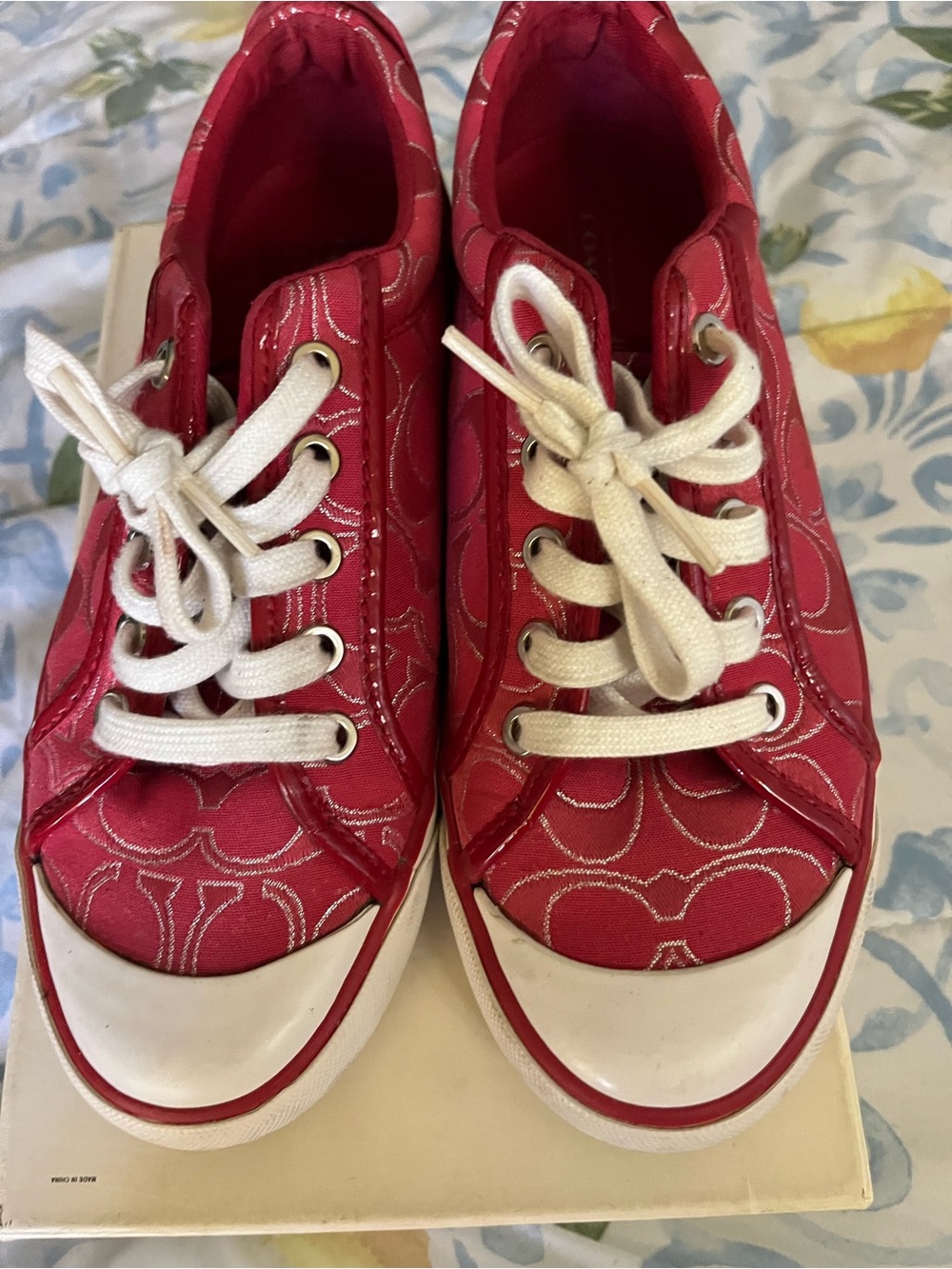 Coach women Casual Sneakers with White Laces size 7